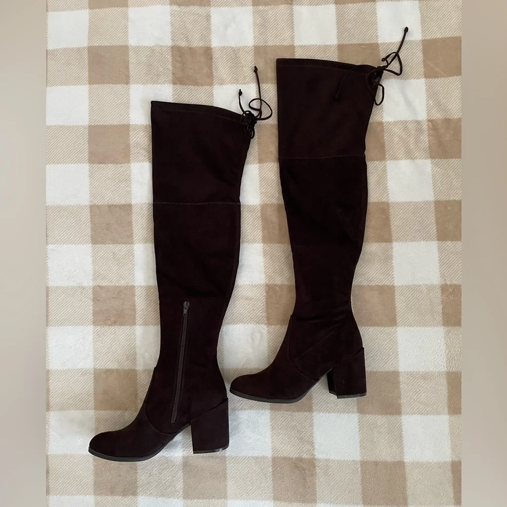NEW Unisa Women’s Dark Brown Over-the-Knee Boots New with Box Size 7.5 M